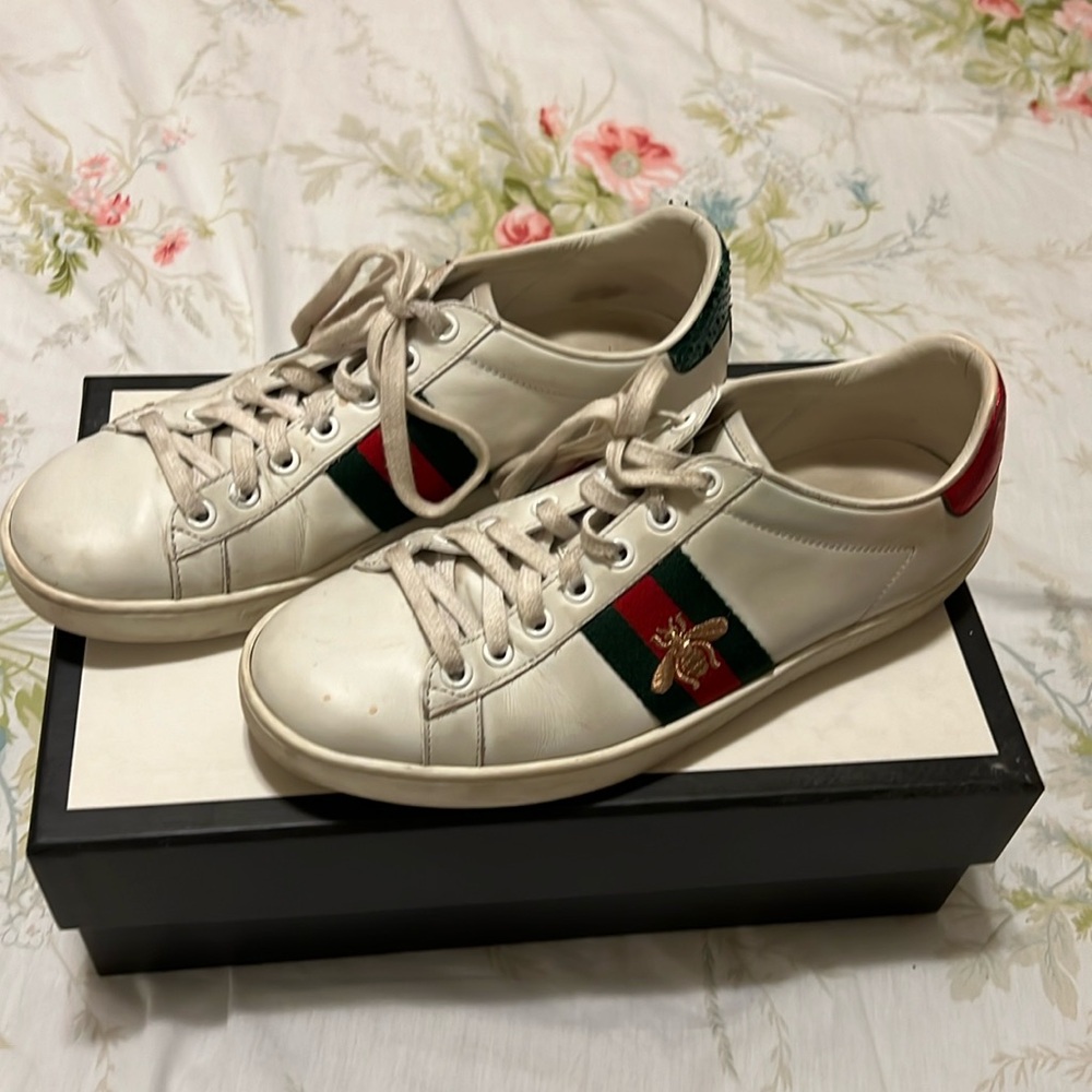 Womens Gucci sneakers size 8